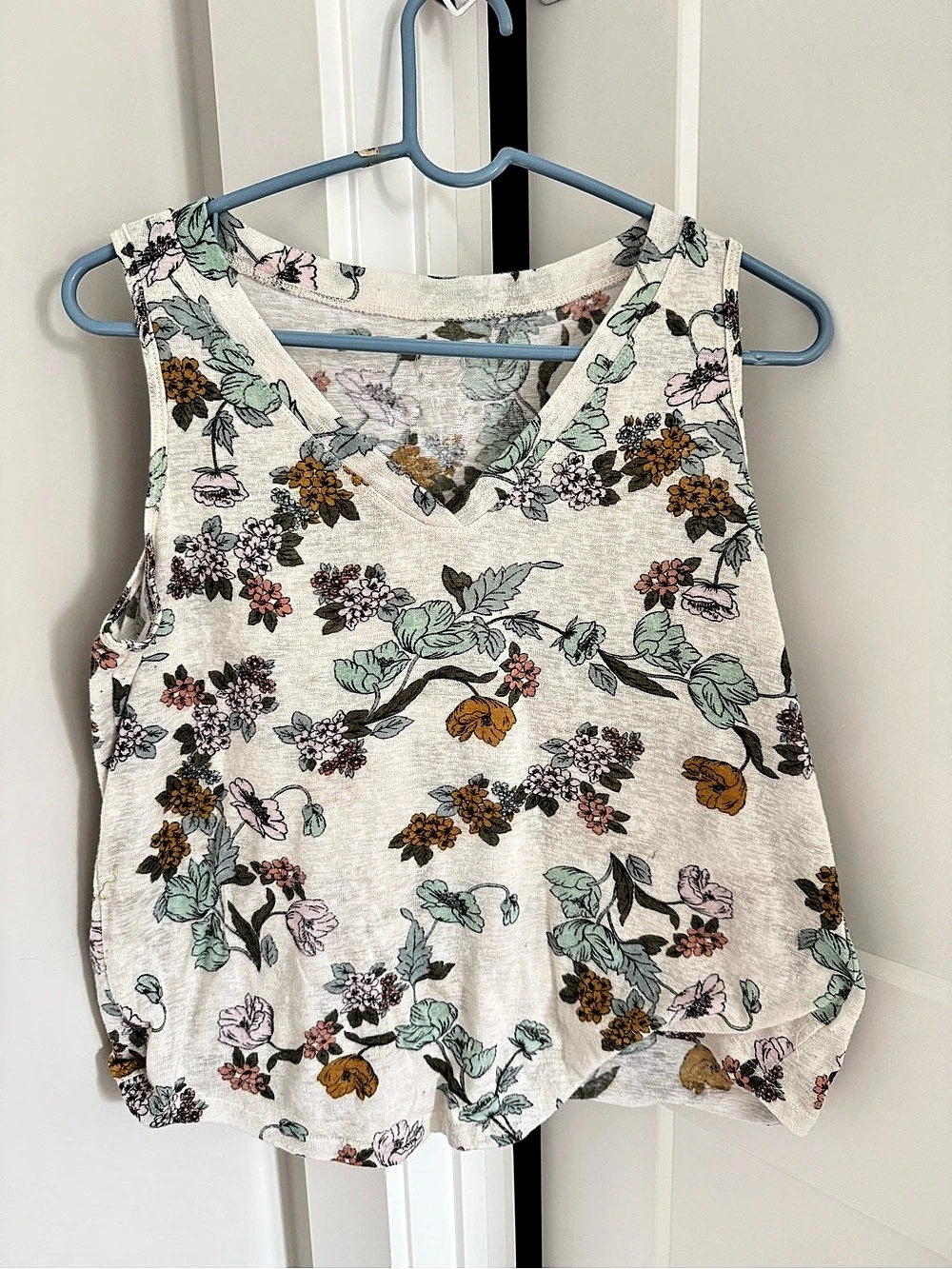 Maurices 24/7 Floral Tank Top White & Green XL